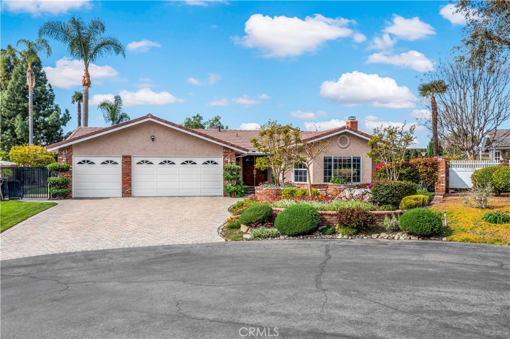 5367 Los Altos Lane
