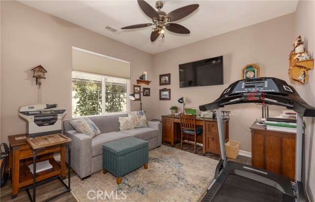 34664 Bella Vista Drive, Yucaipa CA: https://media.crmls.org/medias/8da3b404-72ed-4453-9322-d5f8b28b7832.jpg