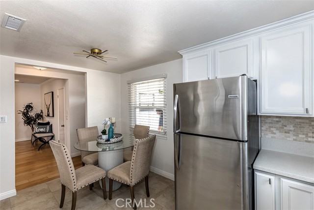 14309 La Mesa Drive, La Mirada CA: https://media.crmls.org/medias/8da42550-986b-4826-bc24-f551694c38f8.jpg
