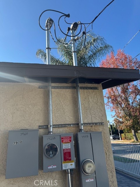 Detail Gallery Image 33 of 36 For 19258 Strathern St., Reseda,  CA 91335 - 3 Beds | 3/1 Baths