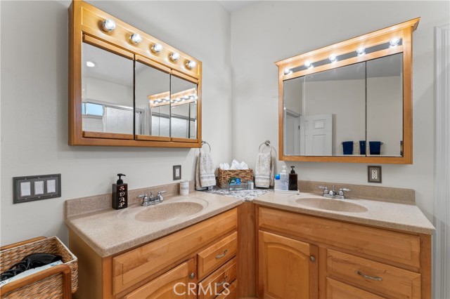 Detail Gallery Image 35 of 44 For 27932 Calypso Ln, Canyon Country,  CA 91351 - 4 Beds | 2 Baths