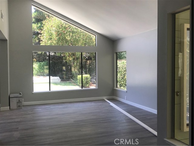 Detail Gallery Image 9 of 64 For 27 Alameda, Irvine,  CA 92620 - 4 Beds | 3/1 Baths