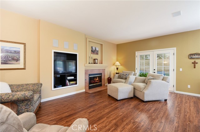 2898 Briarhaven Lane, Corona CA: https://media.crmls.org/medias/8da6e75a-c7d9-4b9c-ae72-02771c9a519a.jpg