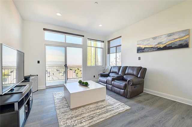 Detail Gallery Image 29 of 44 For 3952 Oakfield Dr, Sherman Oaks,  CA 91423 - 5 Beds | 4/1 Baths