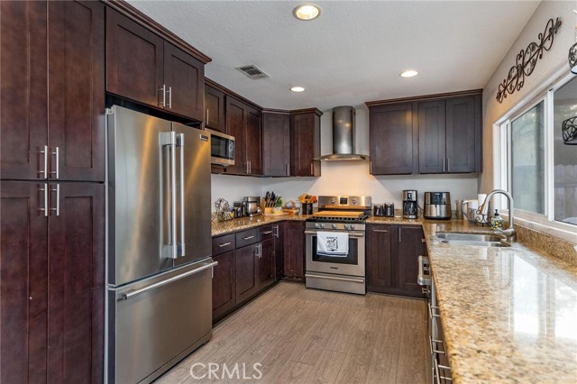 1911 E Boca Raton Court, Ontario CA: https://media.crmls.org/medias/8da74124-79c7-439b-829c-fa9faa879a4f.jpg