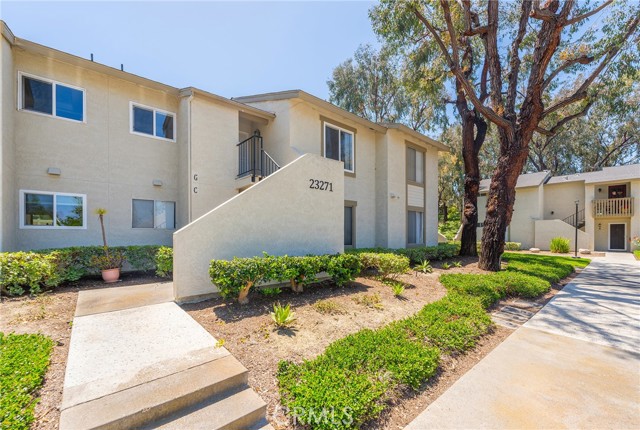 Detail Gallery Image 2 of 34 For 23271 La Glorieta #G,  Mission Viejo,  CA 92691 - 2 Beds | 1 Baths