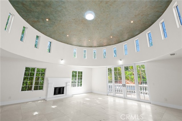 3856 Vista Linda Drive, Encino CA: https://media.crmls.org/medias/8da7fa8a-88ec-4f65-bfde-8f0dc915bcec.jpg