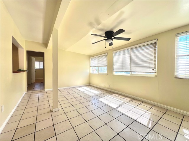 4075 Mount Vernon Avenue, Riverside CA: https://media.crmls.org/medias/8da84f56-40d8-4e3c-8113-26d0a5eb0852.jpg