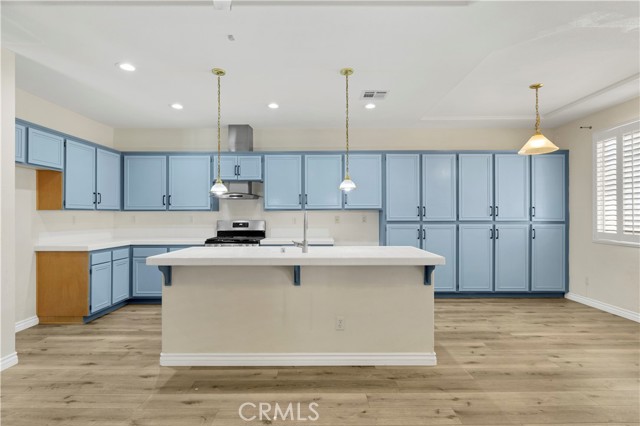 Detail Gallery Image 11 of 34 For 13261 via Del Lago, Victorville,  CA 92392 - 5 Beds | 3 Baths