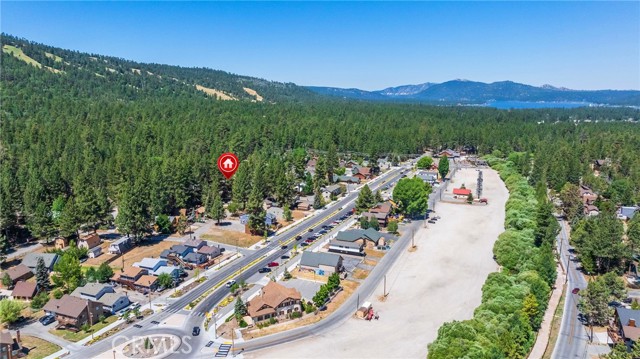 42641 Falcon Avenue, Big Bear Lake CA: https://media.crmls.org/medias/8da98cfe-f1b1-4189-a14d-4c6611f556f0.jpg