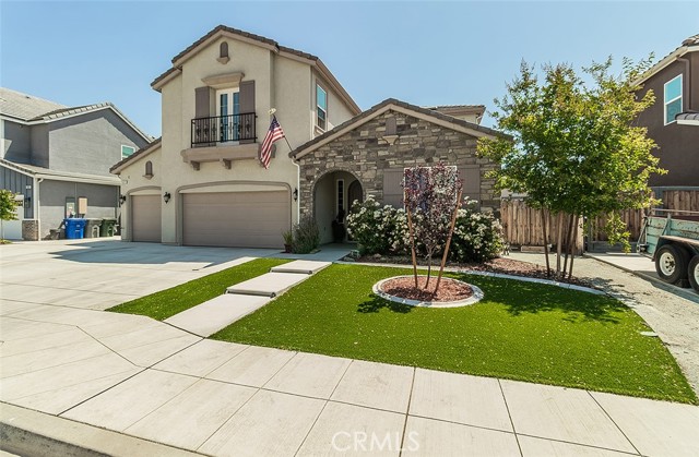 Detail Gallery Image 2 of 53 For 1523 N Ryan Ave, Clovis,  CA 93619 - 5 Beds | 4 Baths