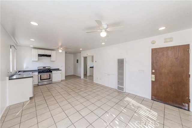 617 Cedar Avenue #3, Long Beach, CA, 90802 617 Cedar Avenue #3, Long Beach, CA, 90802