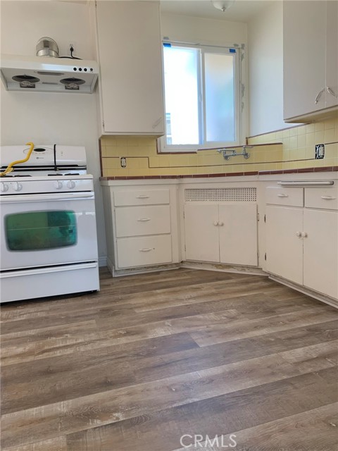 Detail Gallery Image 2 of 8 For 750 W Colorado, Monrovia,  CA 91016 - 2 Beds | 1 Baths