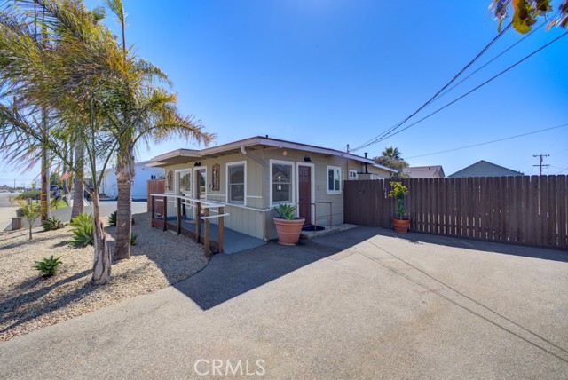 Detail Gallery Image 5 of 29 For 166 S 10th St, Grover Beach,  CA 93433 - 2 Beds | 1/1 Baths