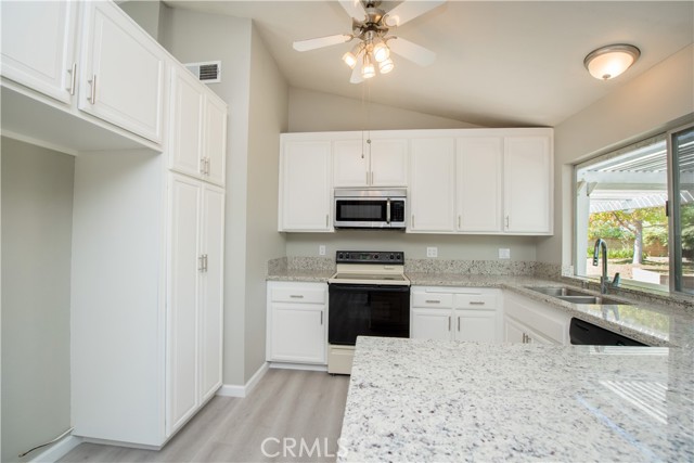 Detail Gallery Image 12 of 45 For 4465 Mimosa Dr, Yorba Linda,  CA 92886 - 3 Beds | 2 Baths