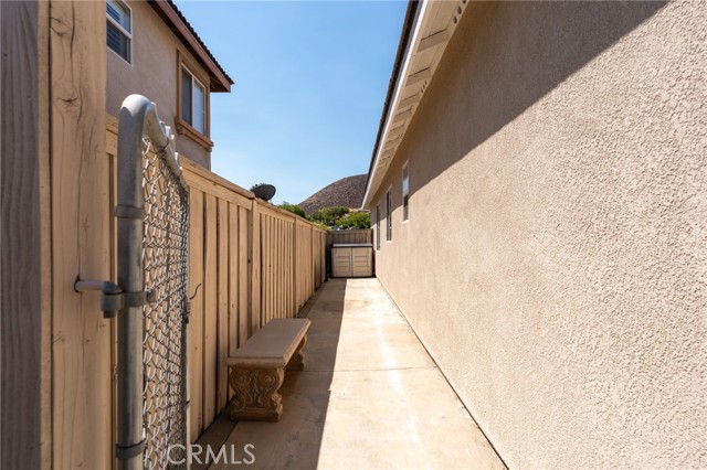 31960 Hollyhock Street, Lake Elsinore CA: https://media.crmls.org/medias/8daab499-f55f-41e6-9ce9-af6fa2bb635f.jpg