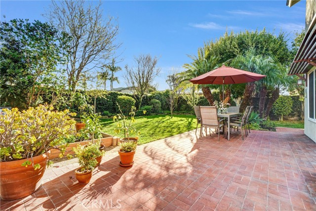 Detail Gallery Image 21 of 31 For 5552 Ridgebury Dr, Huntington Beach,  CA 92649 - 4 Beds | 2/1 Baths