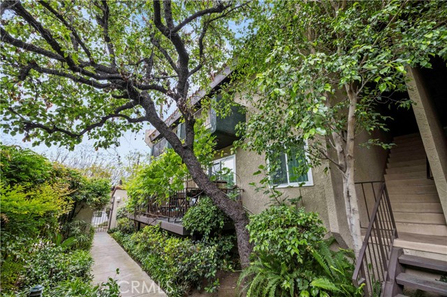 Detail Gallery Image 15 of 27 For 7439 Woodman Ave. #35,  Van Nuys,  CA 91405 - 2 Beds | 1 Baths