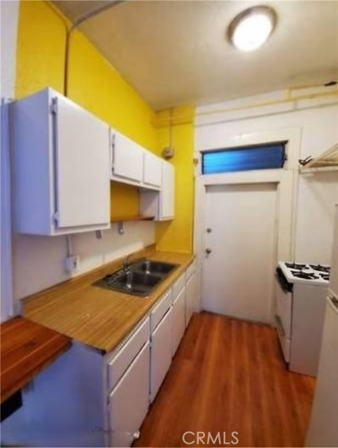 101 Dudley Ave, Venice CA: https://media.crmls.org/medias/8dad48ce-0f4f-4f04-9300-a247a02a6d04.jpg