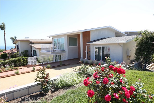 5 Clipper Road, Rancho Palos Verdes CA: https://media.crmls.org/medias/8dadb592-5290-4f72-b1c0-e4080a41b346.jpg
