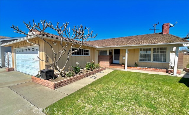 17502 S Budlong Avenue, Gardena CA: https://media.crmls.org/medias/8daea92c-cf43-494f-acba-b761b4c01e0d.jpg