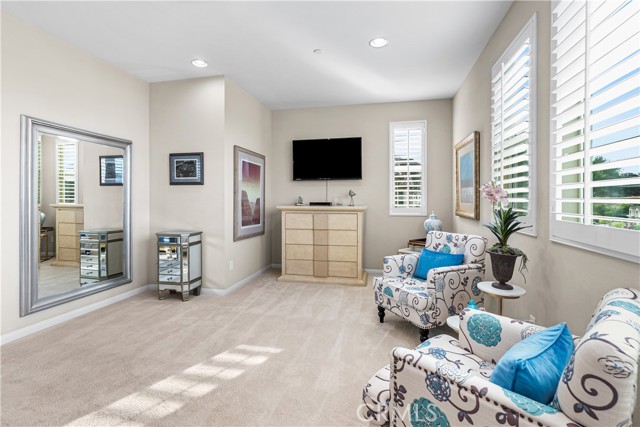 Detail Gallery Image 16 of 35 For 19837 via Ott, Newhall,  CA 91321 - 4 Beds | 3 Baths
