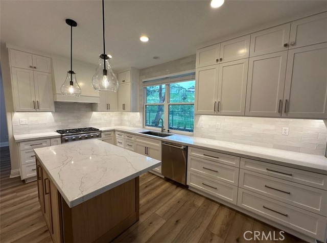 Detail Gallery Image 10 of 17 For 15 Willowglade, Rancho Santa Margarita,  CA 92679 - 5 Beds | 4 Baths
