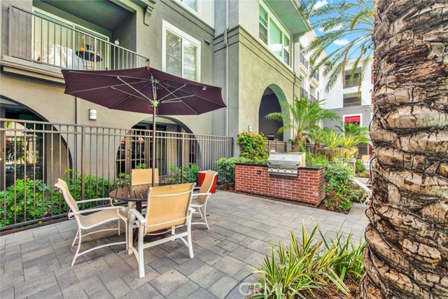 1801 E Katella Avenue, Anaheim CA: https://media.crmls.org/medias/8db19d27-7e54-49d5-8e41-f0790ccc6fd3.jpg