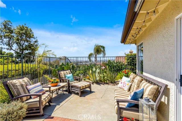 27237 Via Capri, San Juan Capistrano CA: https://media.crmls.org/medias/8db1d5b2-878d-4182-b0f9-aa73e8065886.jpg
