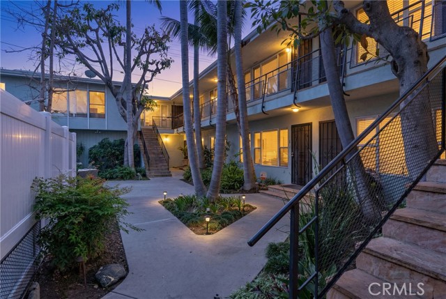 Detail Gallery Image 38 of 42 For 1404 E 1st St #5,  Long Beach,  CA 90802 - 2 Beds | 1 Baths