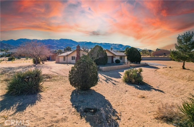 Detail Gallery Image 4 of 40 For 61415 Alta Loma Dr, Joshua Tree,  CA 92252 - 3 Beds | 3 Baths