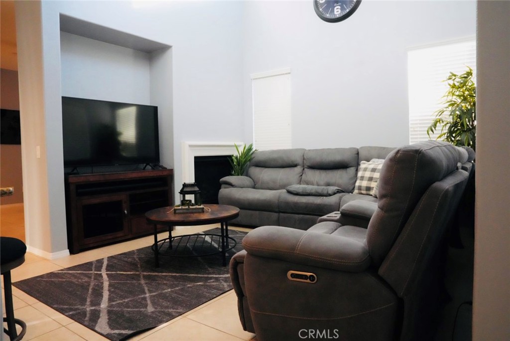 8db2feca 5c7f 4f54 B15a 11de19a98526