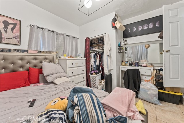 Detail Gallery Image 9 of 38 For 6118 S Main, Los Angeles,  CA 90003 - 6 Beds | 3/2 Baths