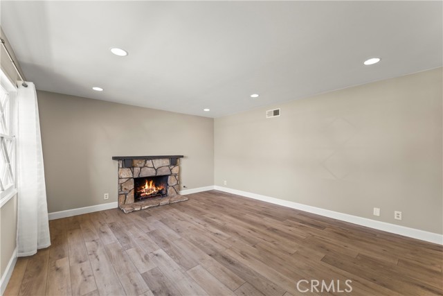 4922 Scenario Drive Drive, Huntington Beach CA: https://media.crmls.org/medias/8db3f4de-ce86-4690-be24-2937b202c373.jpg