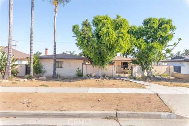 Detail Gallery Image 2 of 14 For 115 W Rancho Rd, Corona,  CA 92882 - 2 Beds | 2/1 Baths