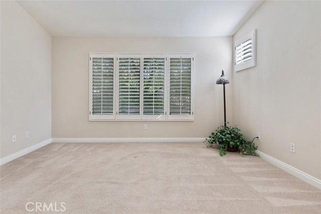 Detail Gallery Image 16 of 37 For 30385 Falls Dr, Castaic,  CA 91384 - 3 Beds | 2 Baths