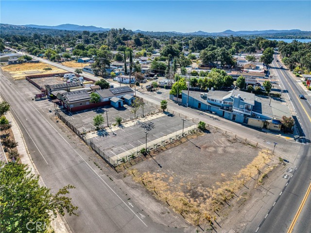 14050 Division Avenue, Clearlake CA: https://media.crmls.org/medias/8db4dbb4-e07e-4245-825d-6538828db4c9.jpg