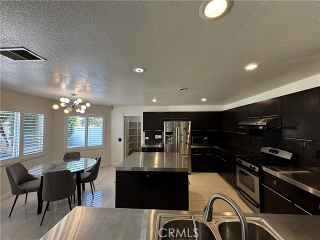 Detail Gallery Image 25 of 75 For 10 Ivy Lane, Irvine,  CA 92602 - 4 Beds | 2/1 Baths