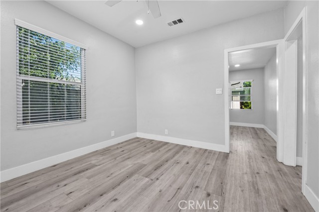 7628 Freda Avenue, Riverside CA: https://media.crmls.org/medias/8db512b1-ef0b-44a4-a641-2b30d39e4d52.jpg