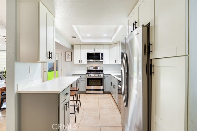 Detail Gallery Image 10 of 34 For 12840 Mayflower Ct, Riverside,  CA 92503 - 3 Beds | 2/1 Baths
