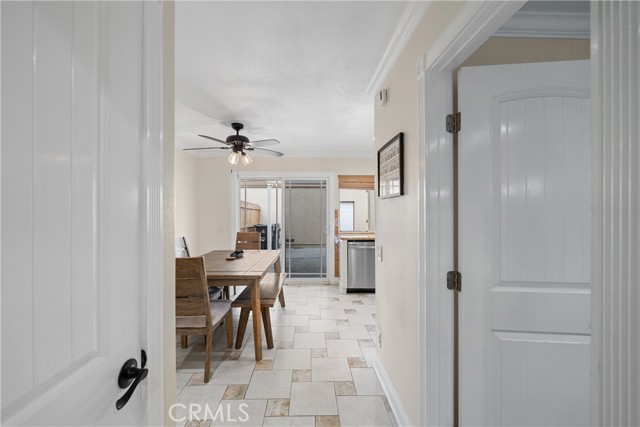 201 W Alton Ave, Santa Ana CA: https://media.crmls.org/medias/8db5e4a9-8260-4348-a50e-7543f9cfdcc0.jpg
