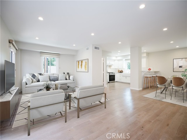Detail Gallery Image 5 of 22 For 4312 Tujunga Ave #3,  Studio City,  CA 91604 - 2 Beds | 3 Baths