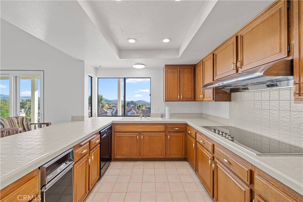 MLS #OC25231076 image #15