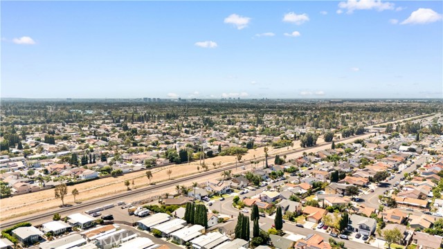 14942 Dahlquist Road, Irvine CA: https://media.crmls.org/medias/8db620ec-933b-4373-87dc-6804938ad299.jpg