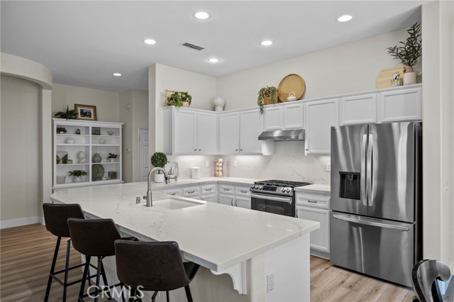9121 Wooded Hill Drive, Corona CA: https://media.crmls.org/medias/8db77a50-ea5c-47e9-92b0-726268db583e.jpg