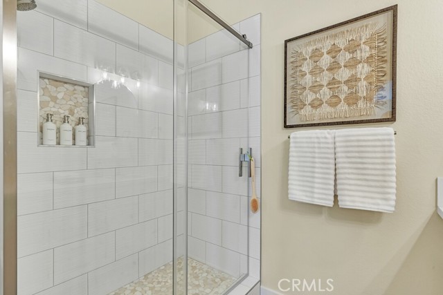6118 Citracado Circle, Carlsbad CA: https://media.crmls.org/medias/8db794f2-23ea-43b9-ac44-2f366cdea306.jpg