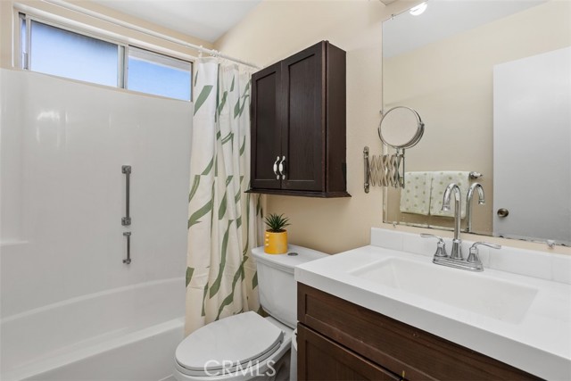 3746 Balboa Drive, Oceanside CA: https://media.crmls.org/medias/8db7d984-6a8a-435f-98df-4ced0439b0cf.jpg