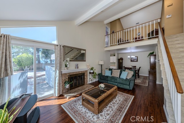 8437 E Amberwood Street, Anaheim Hills CA: https://media.crmls.org/medias/8db7f5ff-f98f-4804-bd77-385cb86fa42c.jpg