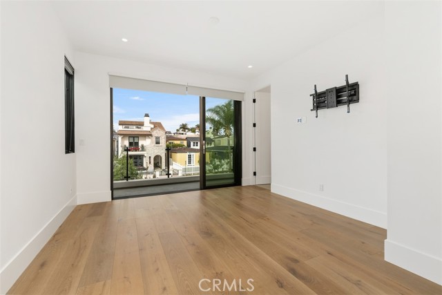 Detail Gallery Image 21 of 44 For 508 Marigold, Corona Del Mar,  CA 92625 - 4 Beds | 4/1 Baths