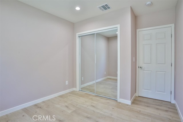 2111 Scott Road, Burbank CA: https://media.crmls.org/medias/8db9f6be-0cd1-4c57-9717-fc627046219a.jpg